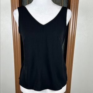 Fancyinn Black Cropped V-Neck Tank Top Size XS
